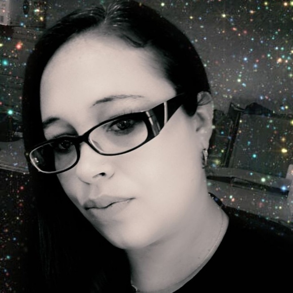 Meet your Posher, Eva - Picture 1 of 1